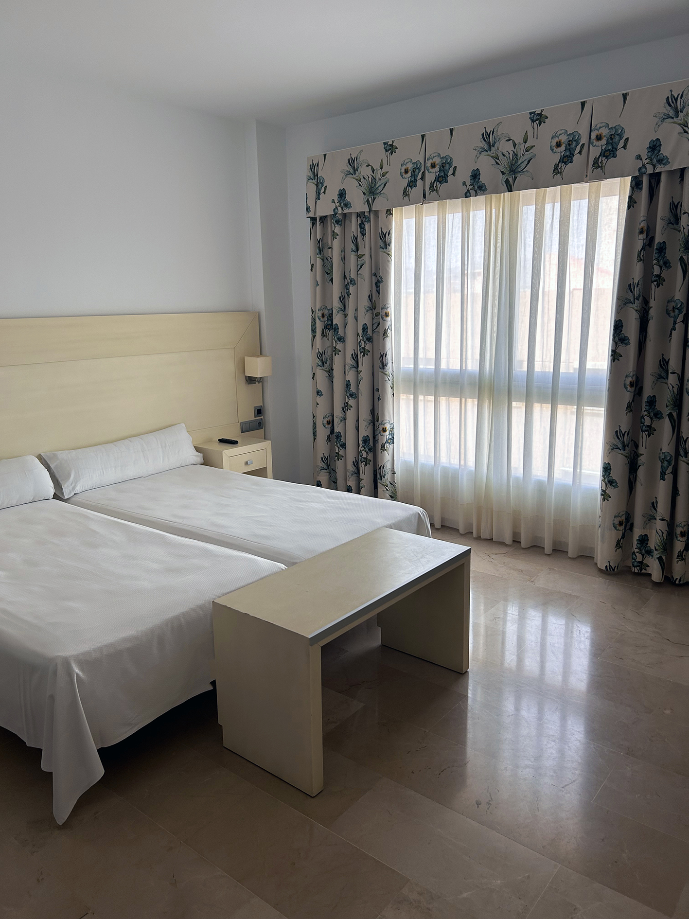 005_alta_senatoráguilas Doble Éstandar.jpeg